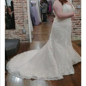 Wedding dress